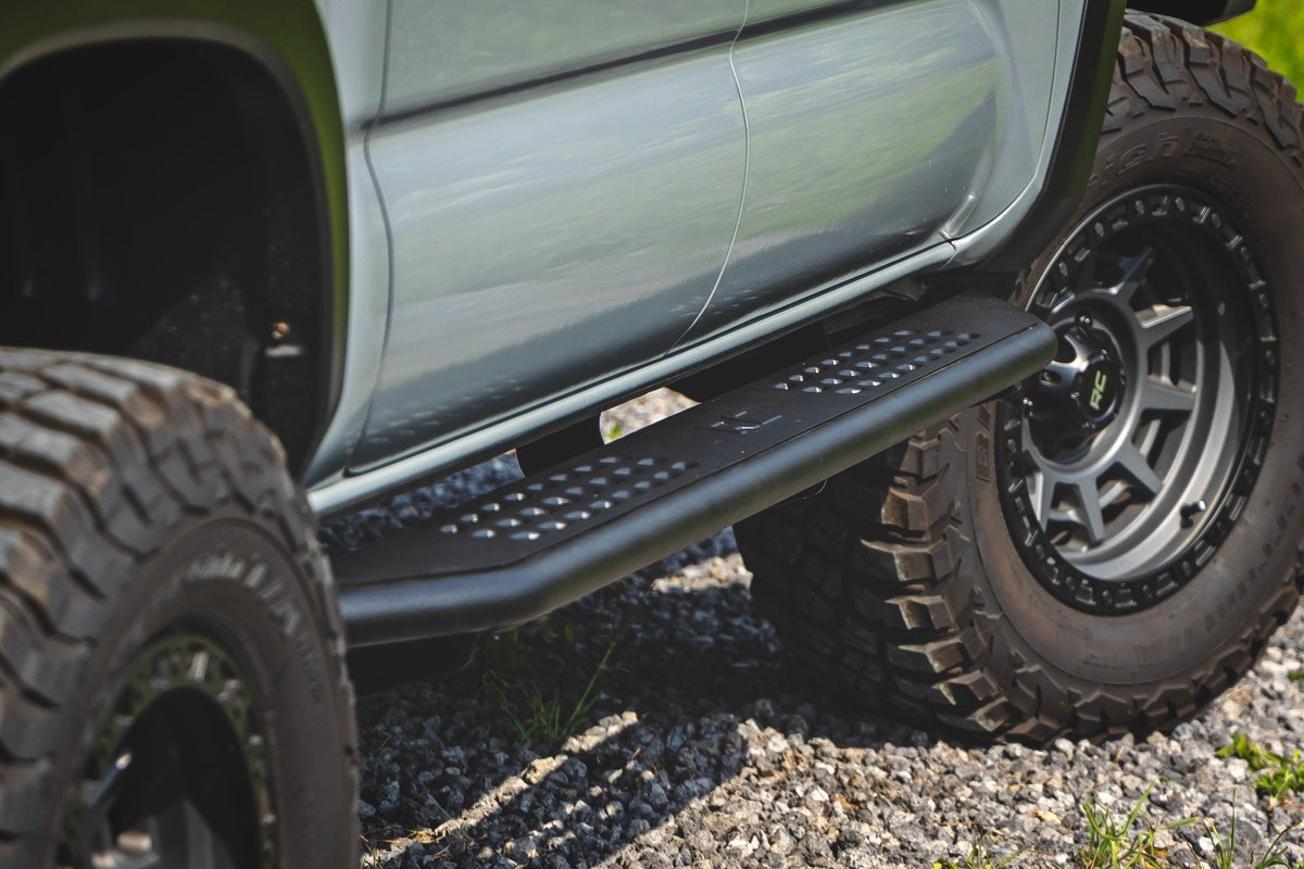 OV2 Running Boards | Side Step Bars | Crew Cab | Toyota Tacoma (2016-2023)
