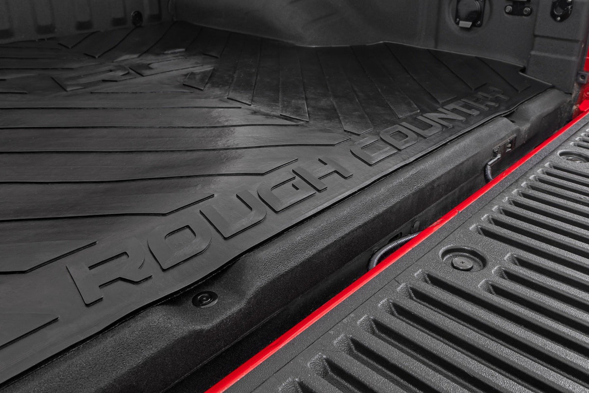 Bed Mat | 5' Bed | RC Logo | Nissan Frontier 2WD/4WD (2005-2026)