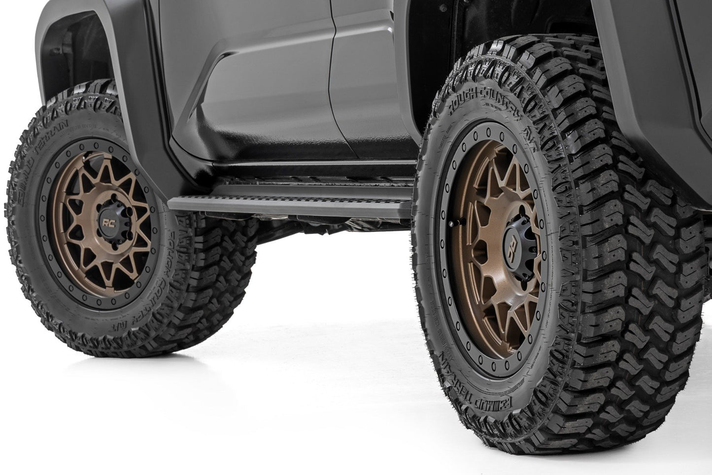 Rough Country 78 Series Wheel | Simulated Beadlock | Bronze/Black | 18x9 | 6x5.5 | -12mm