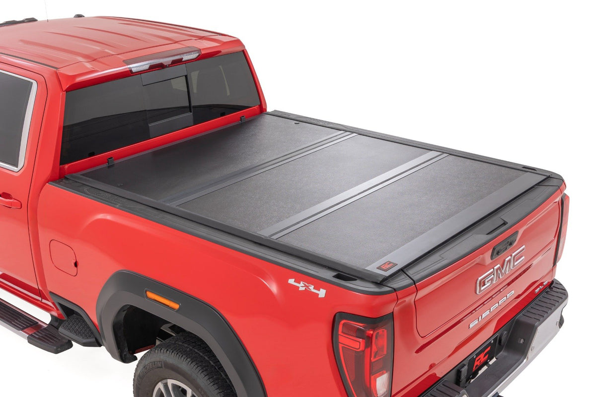 Hard Low Profile Bed Cover | 6'9" Bed | Rail Caps | Chevy/GMC 2500HD/3500HD (20-26)