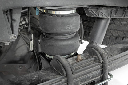 Air Spring Kit w/ compressor | Ford F-250/F-350 Super Duty 4WD (2017-2025)