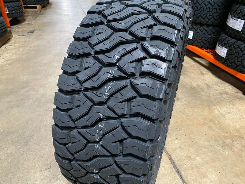 35X12.50R22 VENOM TERRA HUNTER R/T 12 Ply